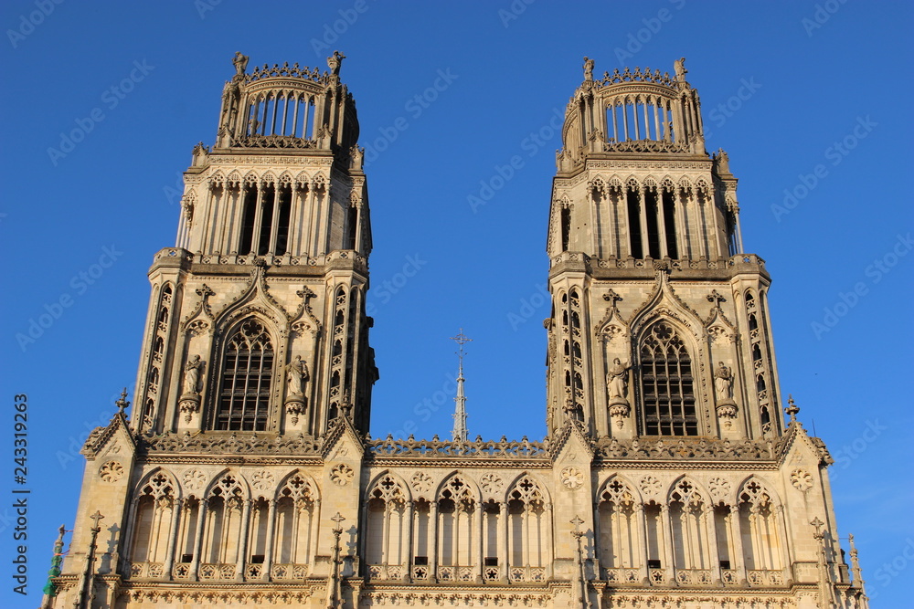 Tours de la cathédrale d'Orléans 2