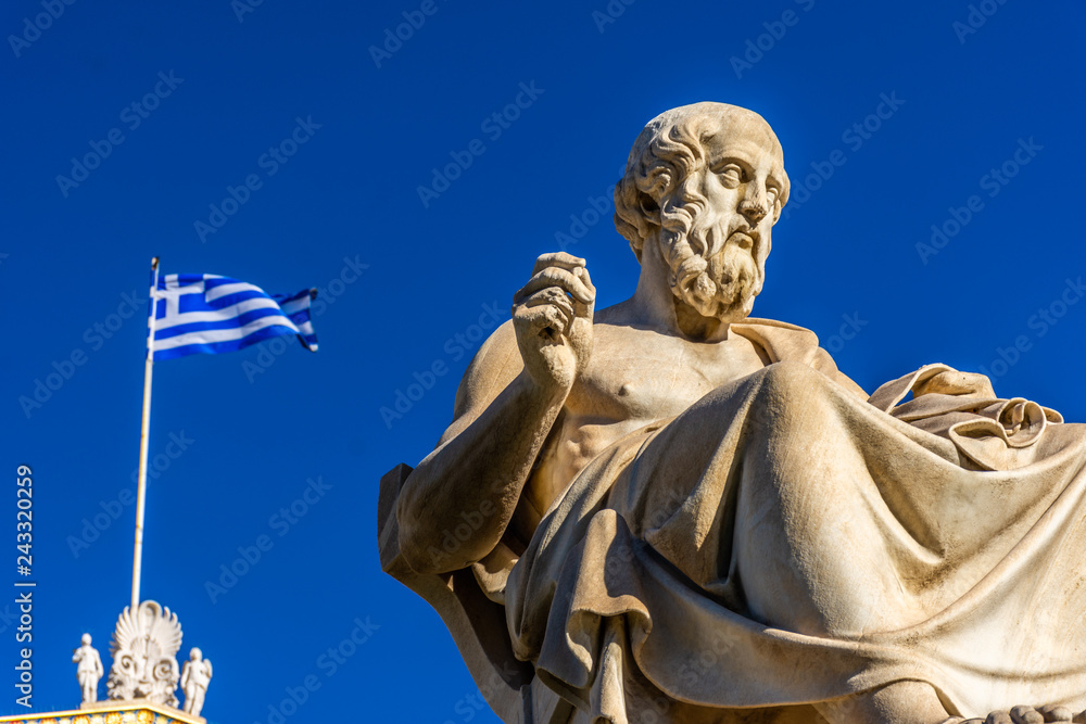 Obraz premium Statue of the Greek philosopher Plato in front of the Academy of Athens, Greece