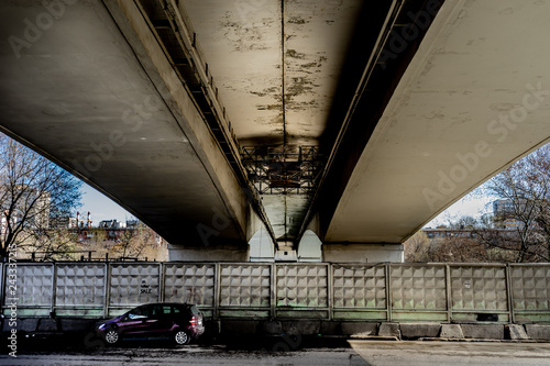 Unter einer Brücke in Moskau photo