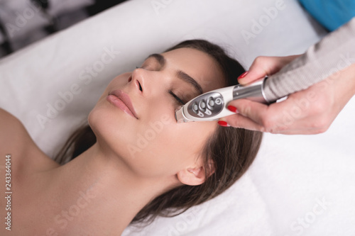 Obraz na plátně Lymphatic drainage massage LPG apparatus process