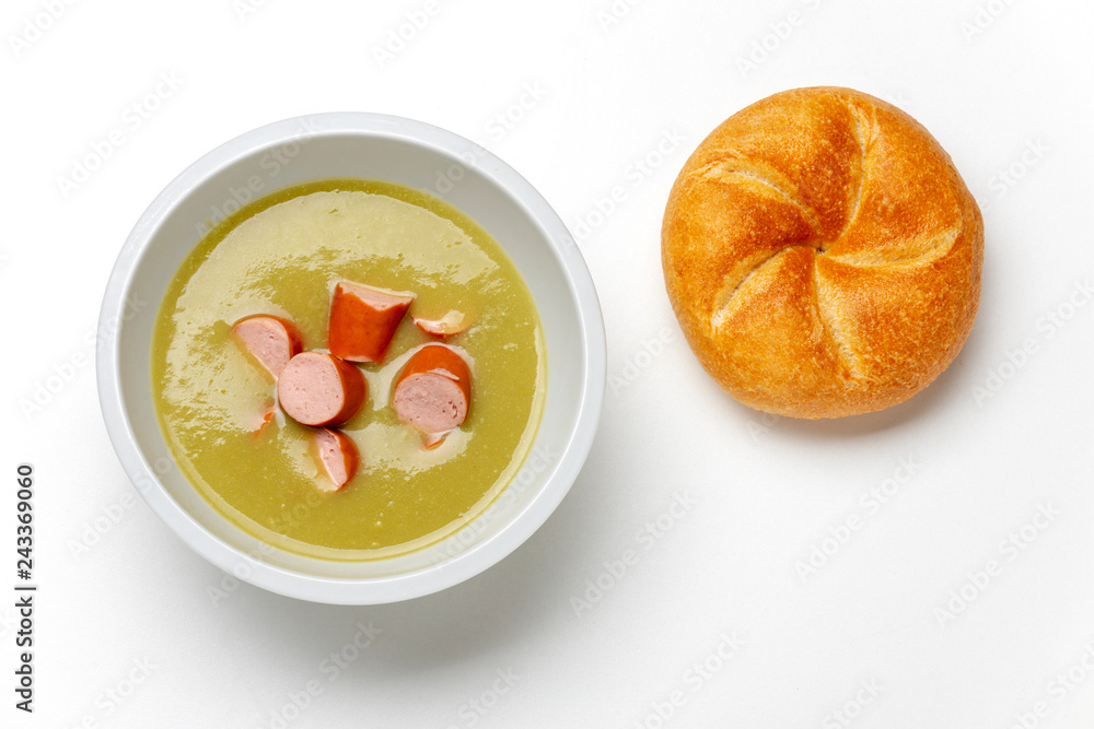 Erbsensuppe mit Wiener Erbsensuppe mit Wiener