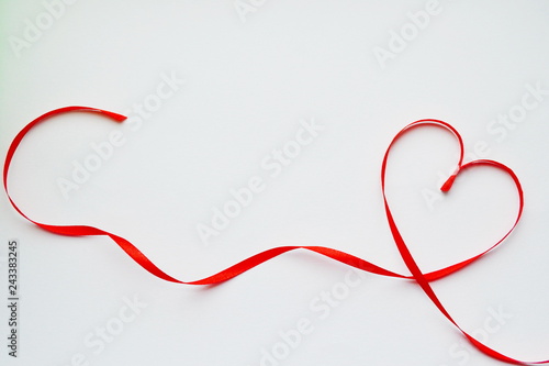  valentinу  romantic  love red and white heart © Oleksandr