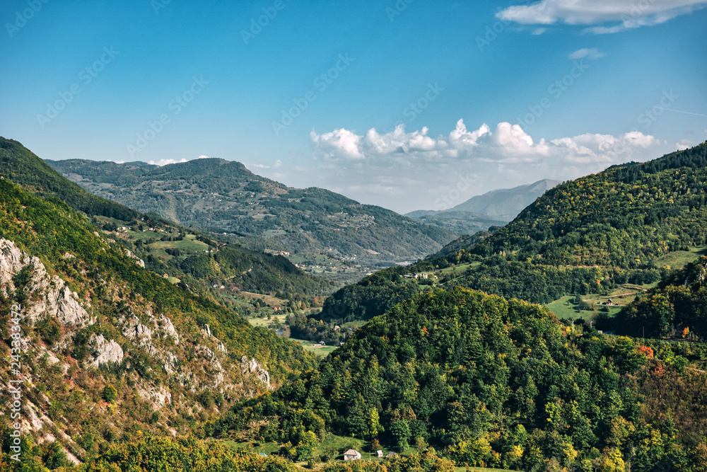 Obraz premium Mountain panoramic view at small village 