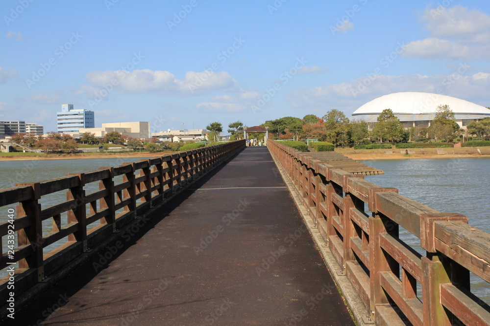 Fototapeta premium 駕与丁公園と駕与丁大橋（糟屋町）