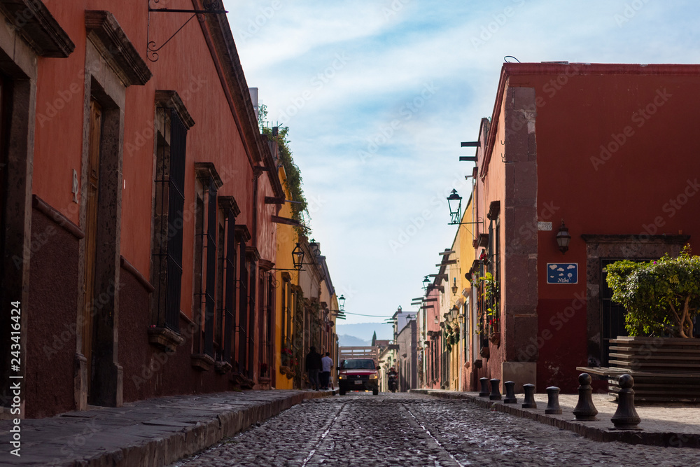 Calles de San Miguel de Allende, pueblo mágico en México.