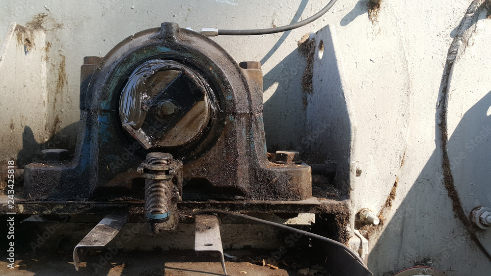 Support bearing housing unit , Preventine maintenance automatic refill grease on the machine Support bearing housing unit , Preventine maintenance automatic refill grease on the machine