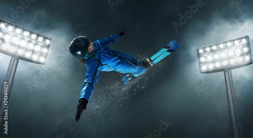 Freestyle aerials skiing © VIAR PRO studio
