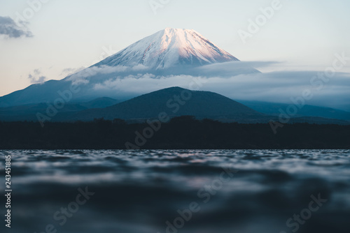 富士山と精進湖 mountain mt.fuji フジ 日本 japan