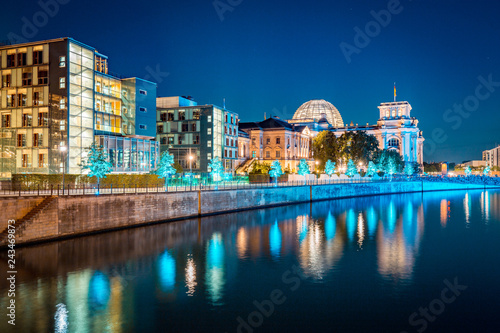 Photography Berlin government district with Spree river at twilight, central Berlin Mitte, G