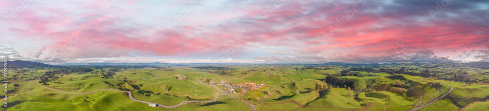 Obraz premium Beaufitul hills of New Zealand on a sunny winter day, aerial panorama