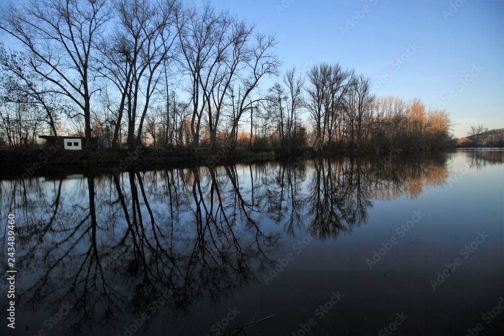 Winter an der Saale bei Weißenfels