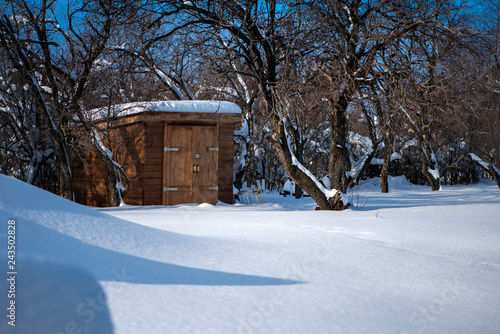 Garden shed in winter © Светлана Монякова