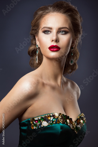 Fashion Model Beauty Makeup, Glamour Woman Portrait, Beautiful Jewelry Hairstyle and Makeup