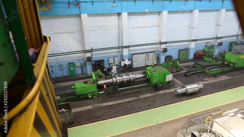 roll mill processing grinding on the machine