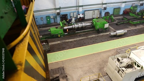 roll mill processing grinding on the machine