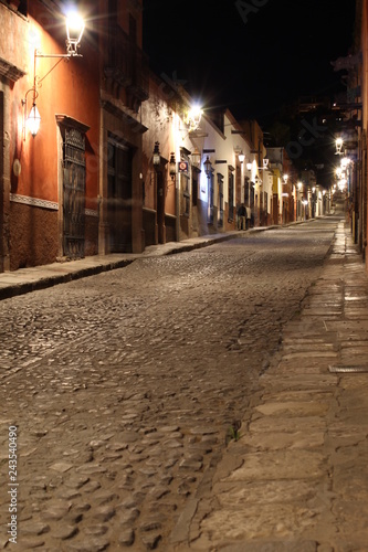 calles de noche © MIGUELANGEL