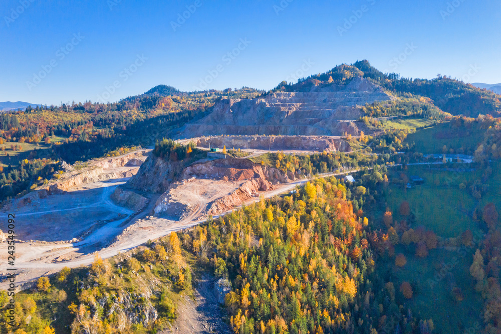 Mountain exploitation of quarries