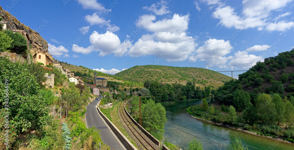 Vallée du Tran, Village de Peyre,  Aveyron, Midi-Pyrénées, France