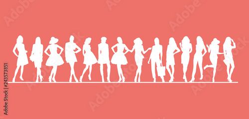 Silhouettes femmes-fond couleur living coral