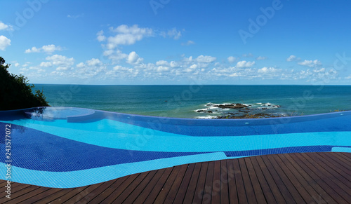 Fototapeta Naklejka Na Ścianę i Meble -  Infinity pool overlooking the sea