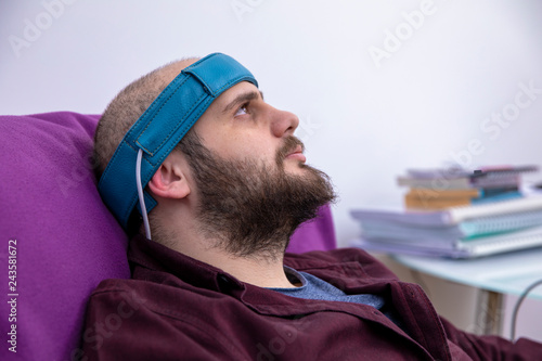Obraz na płótnie Biofeedback Theraphy Patient Being Tested
