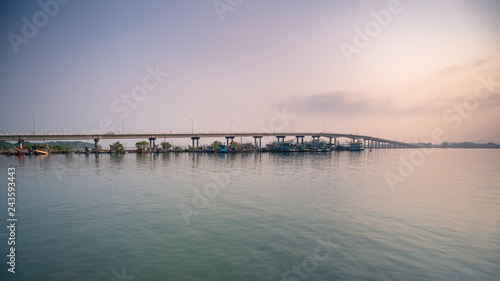 Wallpaper Mural long highway ridges cross bay Torontodigital.ca