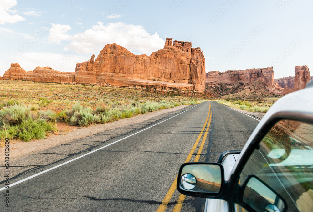Tourism in Arches National Park, Utah Tourism in Arches National Park, Utah
