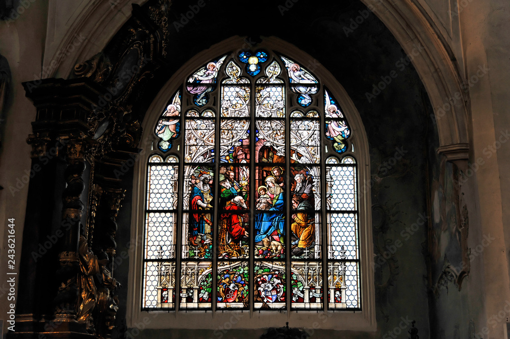 Kirchenfenster, Basilika St. Jacob, St. Jakob-Kirche, erstmals erwähnt 1288, Straubing, Bayern, Deutschland, Europa