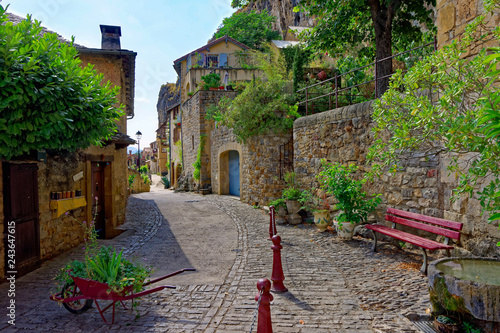 Village de Peyre, Vallée du Tarn, Aveyron, Midi-Pyrénées, France photo