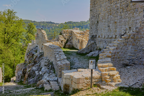 Die Ruine Pfeffingen steht auf dem Grat des Blauen im basellandschaftlichen Pfeffingen in der Schweiz. photo