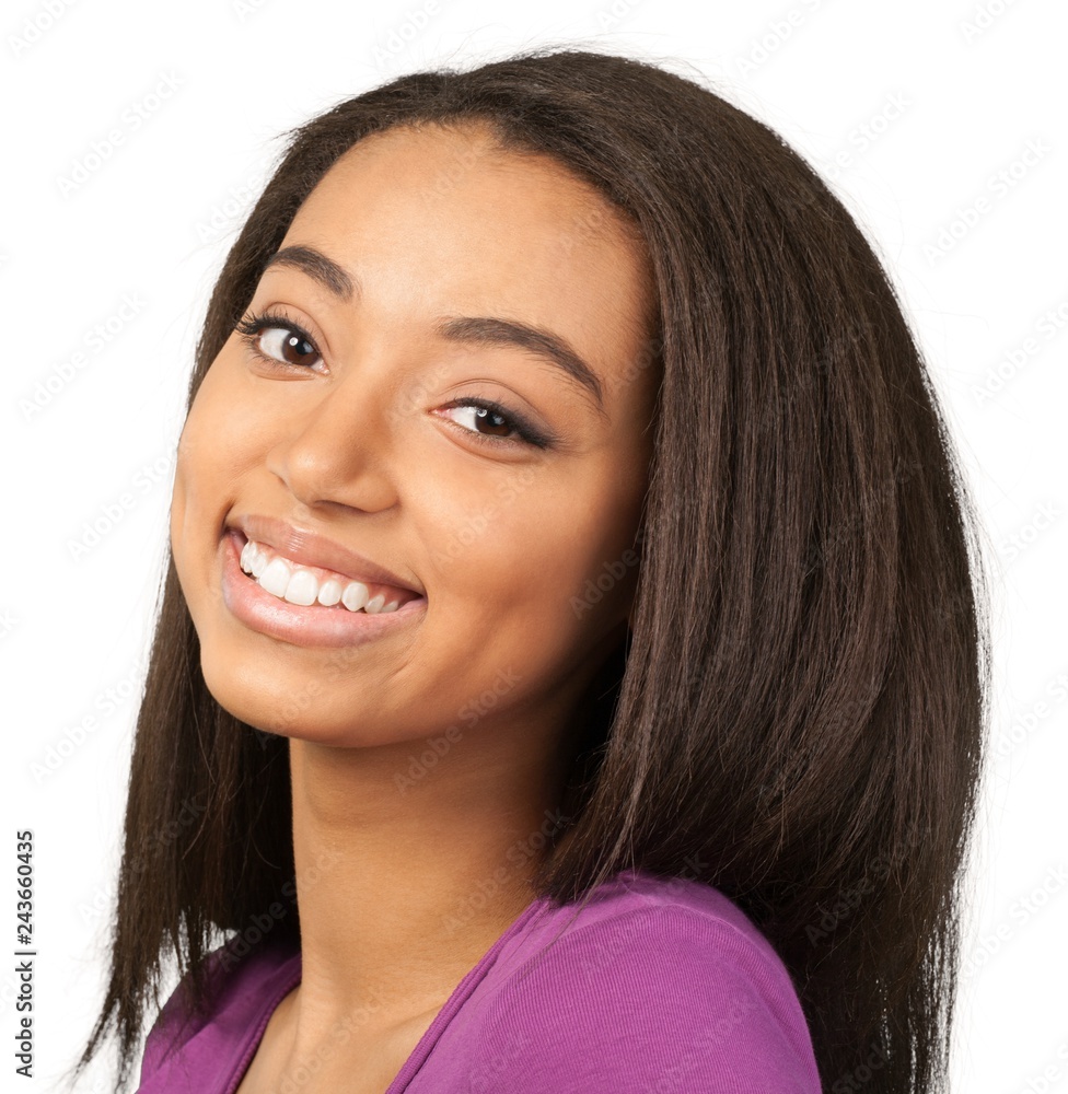Obraz premium Przyjazna Młoda Kobieta Uśmiecha Się - Odizolowane