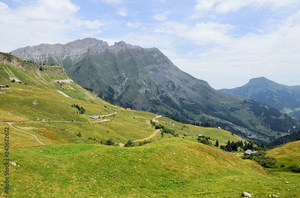 Fototapeta premium Col des Aravis, Alpes, Savoie.