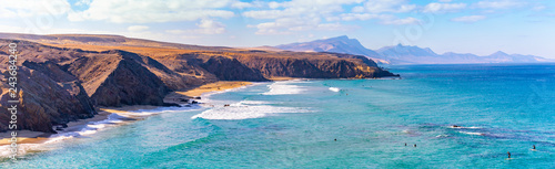 Panorama-Blick auf den Strand von La Pared, Fuerteventura, Spanien photo