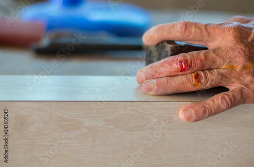 Wounds on the fingers caused by work accidents