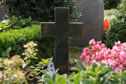 Statuen, Grabmäler