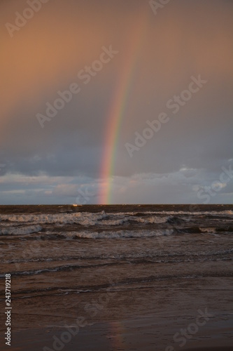 Regenbogen an der polnischen Ostseeküste