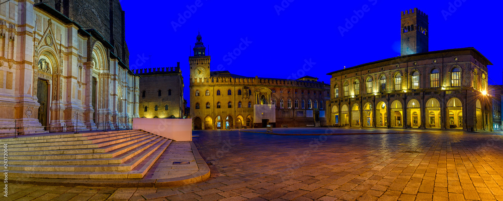 Basilica of San Petronio, Palazzo d'Accursio and Palazzo del Podesta on Piazza Maggiore in Bologna, Emilia-Romagna, Italy