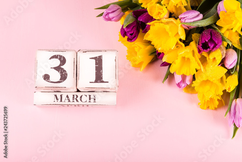 UK Mothers Day Date, 31 March, for the year 2019, Tulips and Nar