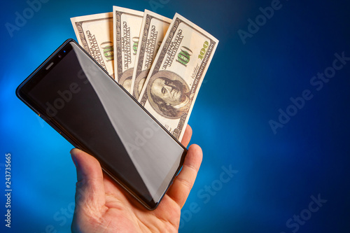 Mobile phone. Payment of ce...