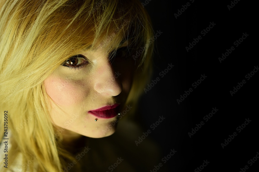 Fototapeta premium Portret dziewczyny
