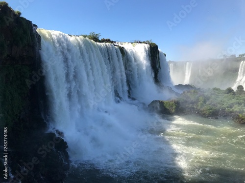 Cataratas do Igua  u