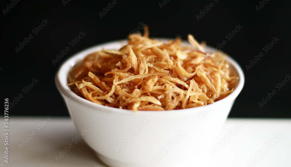 Fried red onion. Can used as topping on the side with the chicken, meat or fish dishes. Fried red onion. Can used as topping on the side with the chicken, meat or fish dishes.