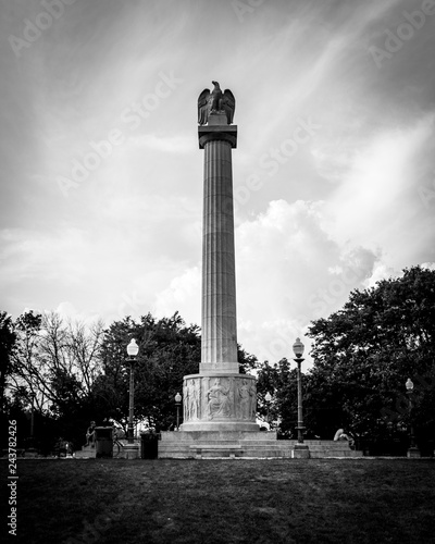 logan square chicago spire sculpture