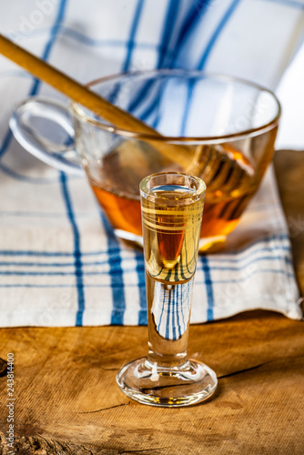 Bilde på lerret homemade mead (honey wine) on an old table close up