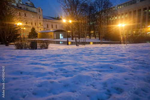 square at night © suriya