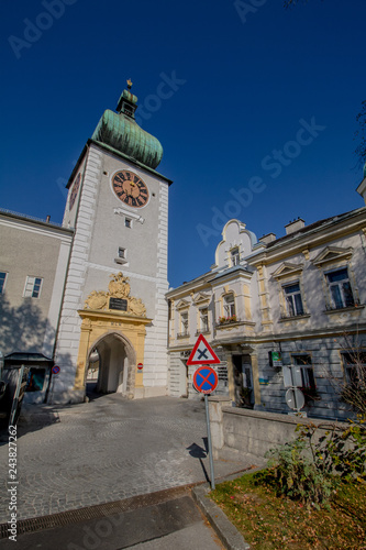 Waidhofen an der Ybbs ist eine Statutarstadt in Niederösterreich. Die Geschichte der Stadt wurde geprägt von ihrer jahrhundertelangen Stellung als Zentrum der Eisenverarbeitung. photo