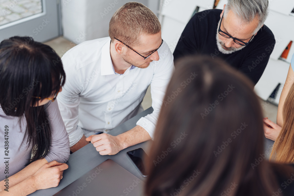 Obraz premium Diverse group of business people in a meeting