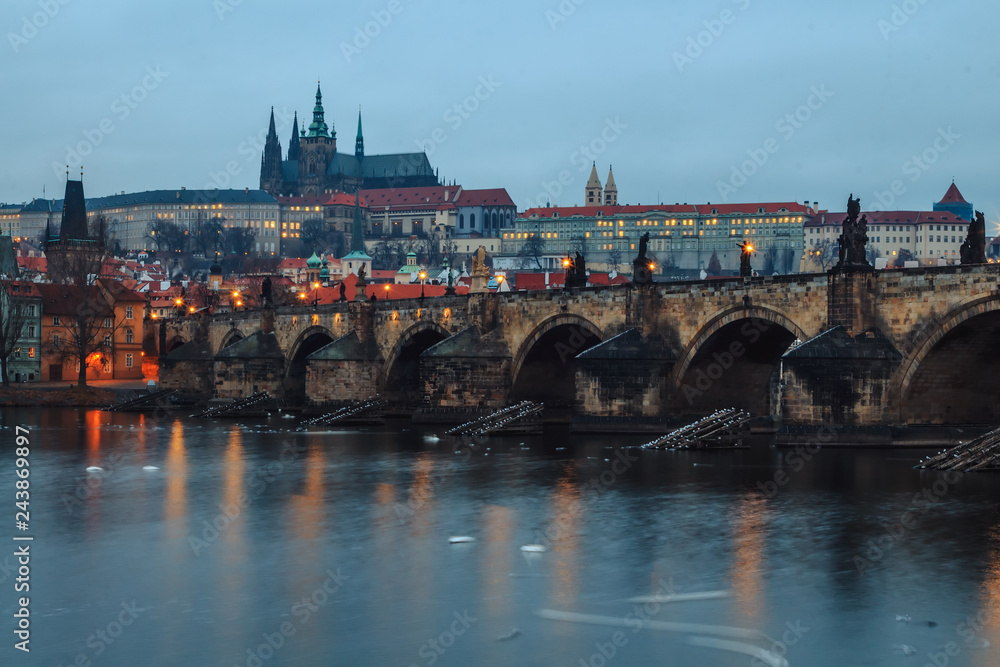 Obraz premium morning view of prague and karlov bridge