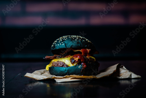 Hambúrguer suculento delicioso