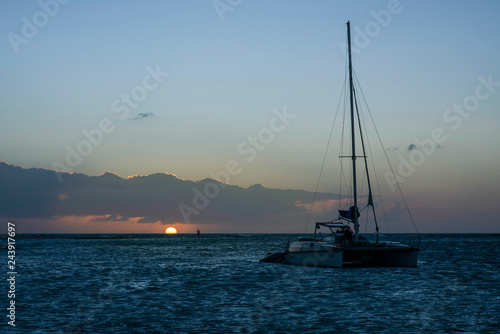 Pôr-do-sol em Aruba © alan